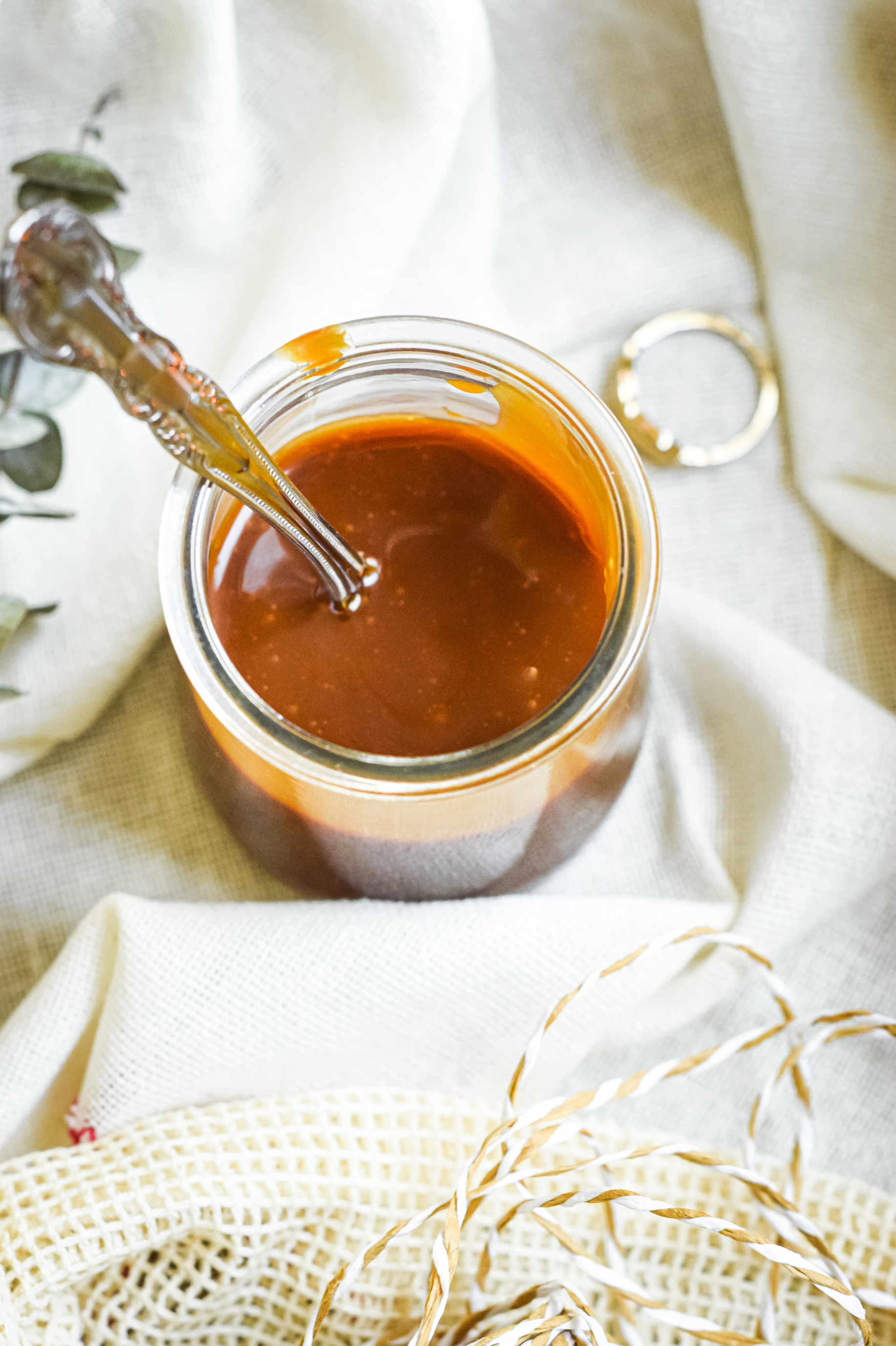 Creamy Chocolate Coconut Pots and Caramel Sauce Recipe with Orange Essential  Oil