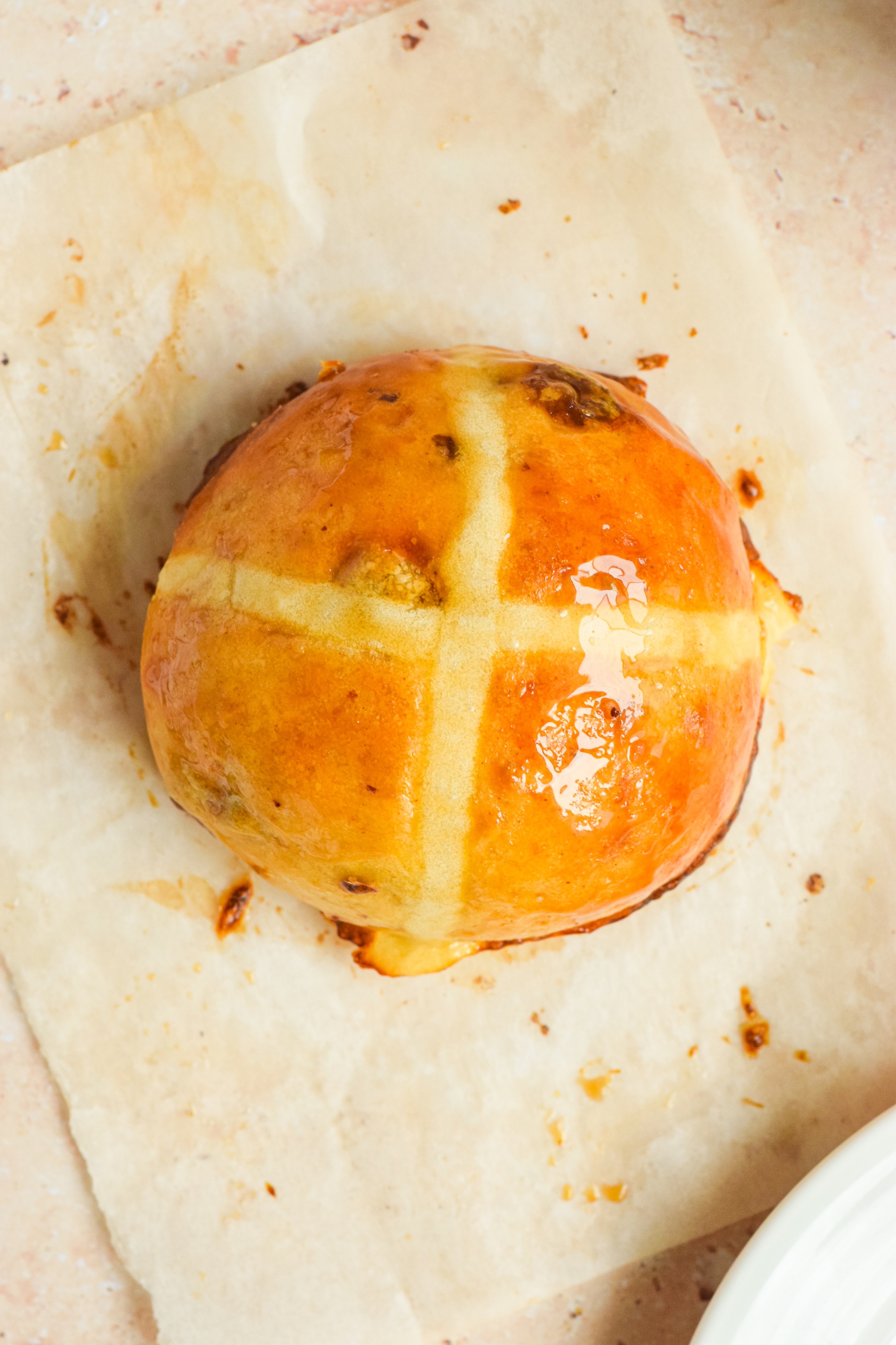 Single serve hot cross buns - quick & easy easter baking recipe!